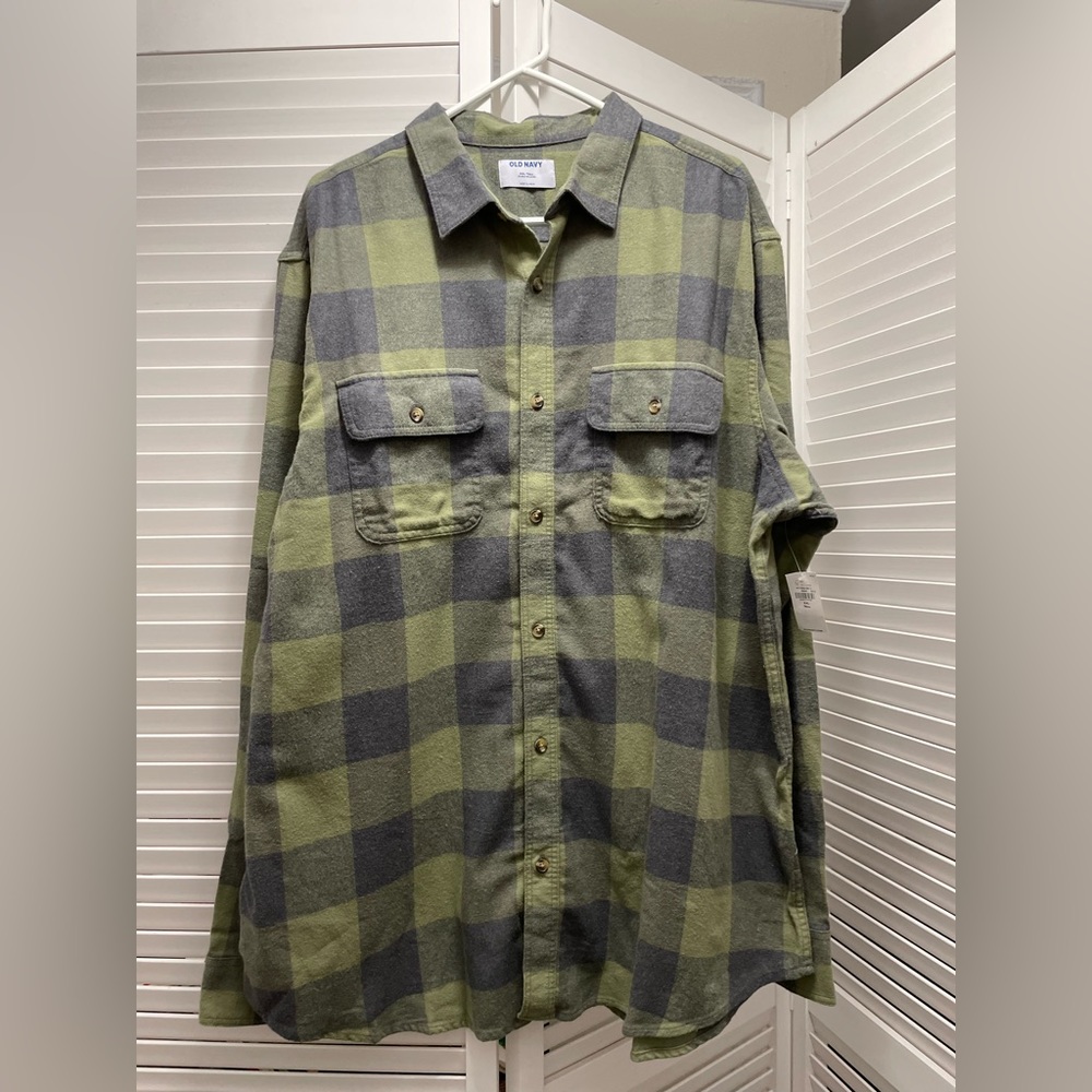 Old Navy plaid button down shirt